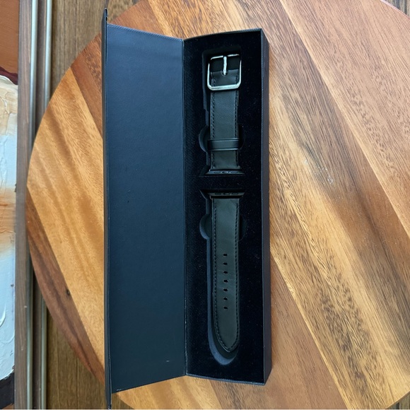 Coach 1941 Collection Black Glovetann Leather APPPLE 42/44 mm Watch Strap - Picture 2 of 4